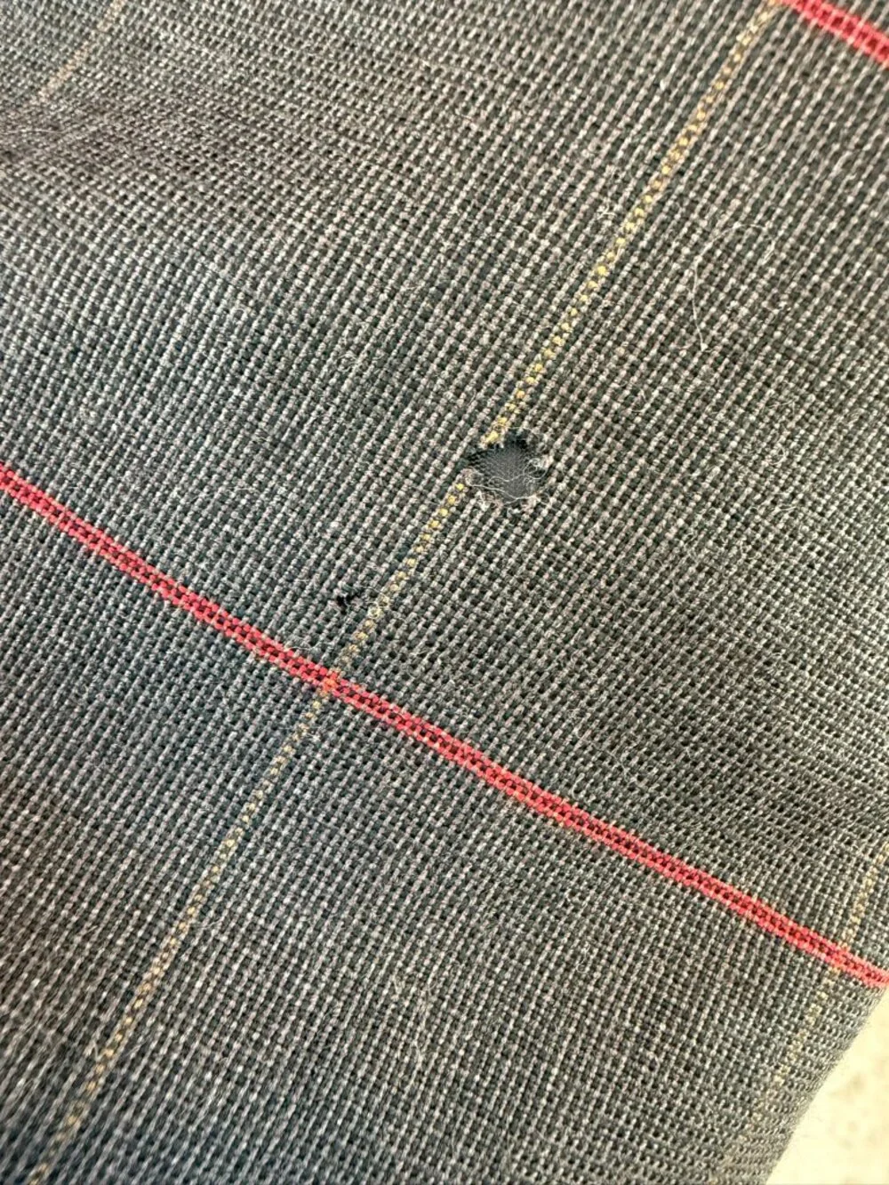 Vintage Herve Benard 100% Wool Suit Gray Red Plaid Jacket Skirt Petite 12P